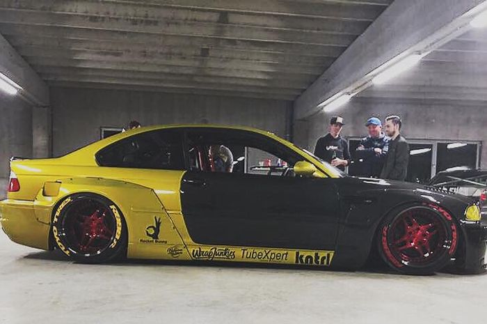 BMW M3 bersolek ala rocket bunny