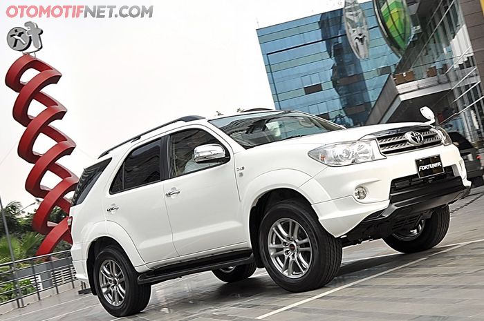 Spesifikasi Toyota Fortuner Diesel 2KD