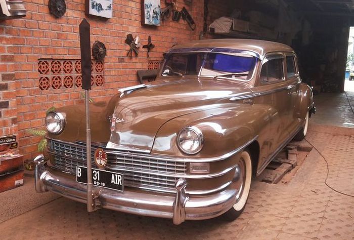Chrysler Windsor yang pernah digunakan Presiden Soekarno.