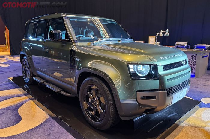 Kisaran harga Land Rover Defender 110 3.0 S Model Year 2026.