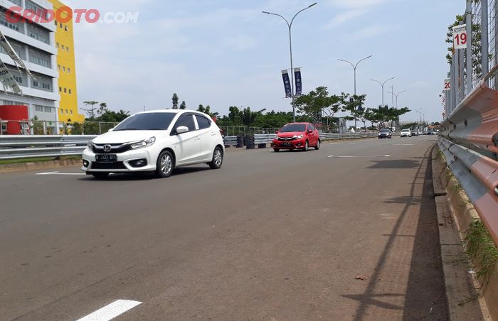 Honda Brio melaju sebanyak 3 lap di Sirkuit BSD