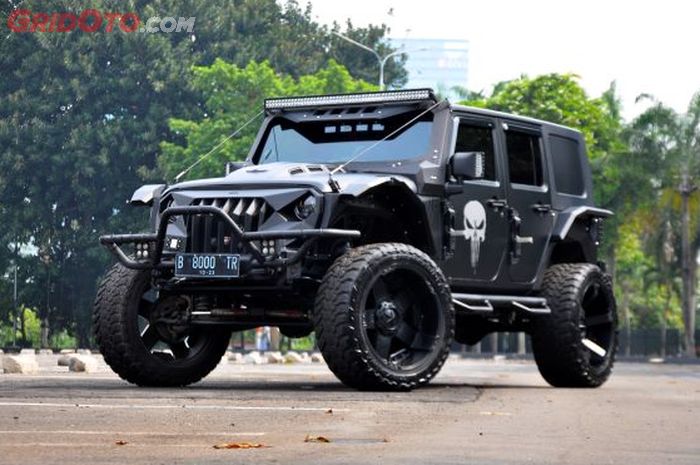 Jeep Wrangler JK Sport milik pengacara kondang Sunan Kalijaga SH. Sangar euy!