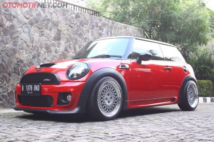 MINI Cooper S JCW Packed 2014 milik Rendi Rose, tampil makin keren!