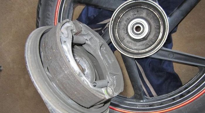 Ilustrasi rem tromol