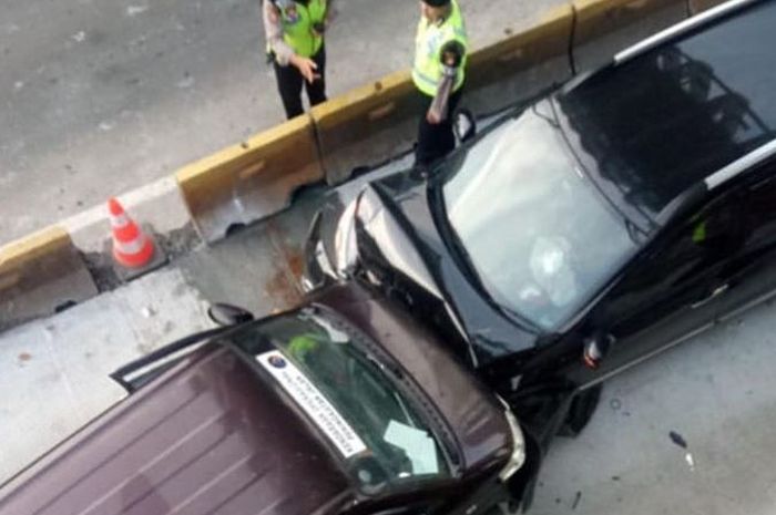 Honda BR-V lawan arah masuk jalur TransJakarta, hajar Suzuki APV dan Daihatsu Gran Max di depan Mapolda Metro Jaya