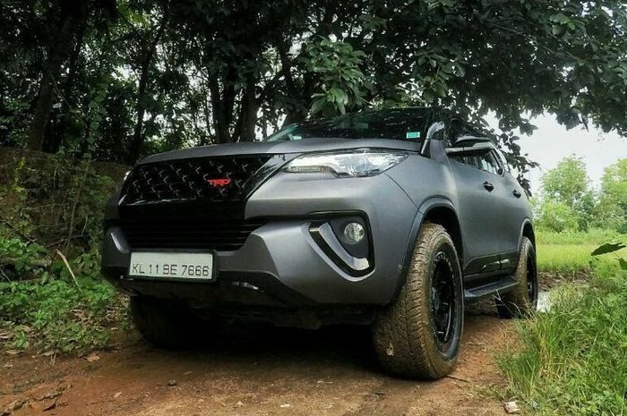 Modifikasi Toyota Fortuner tampil garang tapi minim ubahan dari HH Custom, India