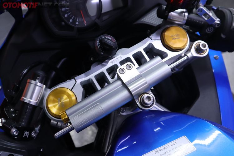 Triumph Speed Twin Steering damper