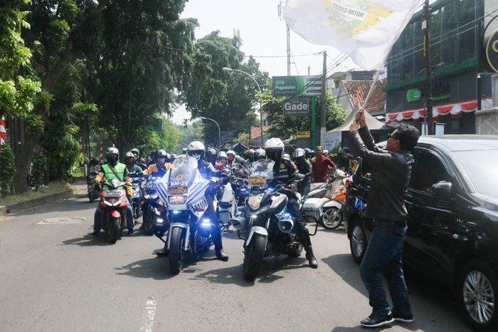 Sunmori Pegadaian Motorcycle Club kali ini diramaikan oleh member yang berasal Pegadaian kantor wilayah (kanwil) 8 Jakarta 1.