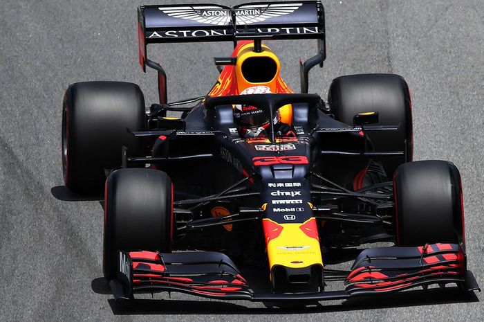 Red Bull tak terkejar, Max Verstappen berhasil meraih pole position keduanya musim ini , berikut hasil kualifikasi F1 Brasil 2019