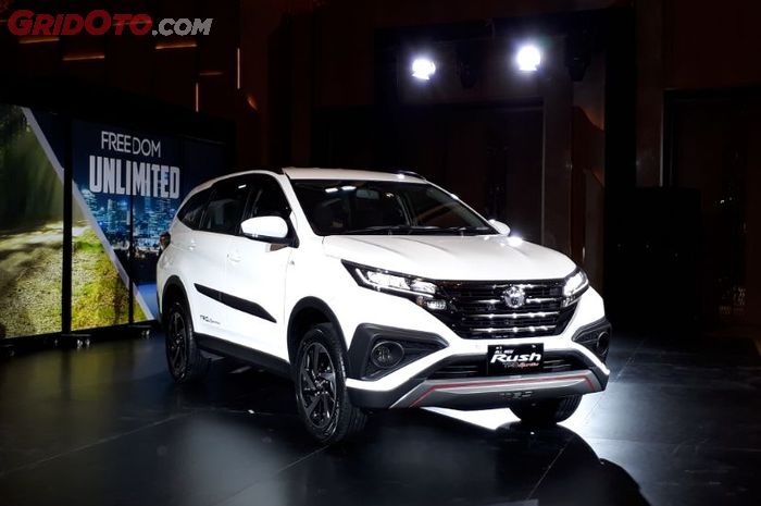 Ini Bedanya Toyota Rush Terbaru Dengan Daihatsu Terios Terbaru Gridoto Com
