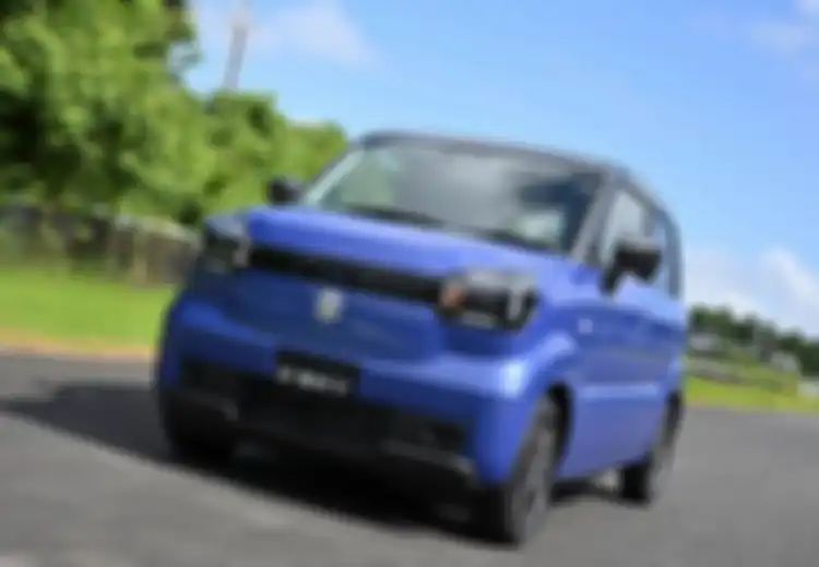 Mengintip Interior Suzuki e SKY, Ini Fitur Yang Kita Temukan