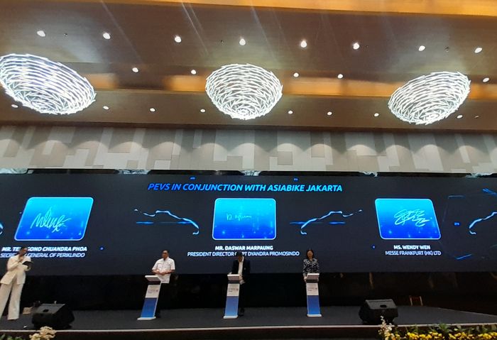 Periklindo Electric Vehicle Show 2024