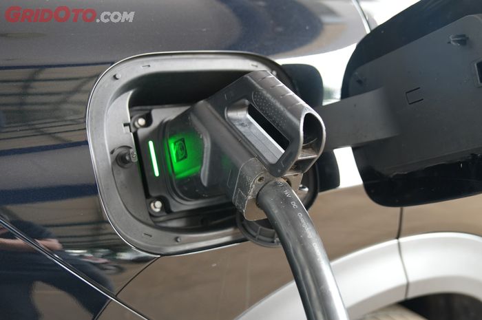 Ilustrasi mobil listrik