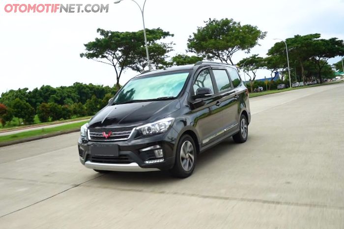 Wuling Confero S 1.5 C MT