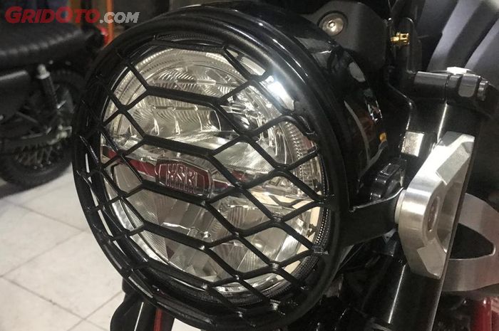 Cover grill headlamp Yamaha XSR 155.