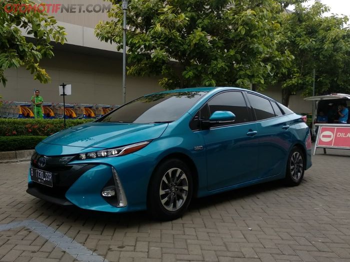Toyota sudah jual 2.100 unit mobil hybrid di Indonesia sejak 1997, yakni saat pertama kali Toyota Prius dipasarkan di tanah air.