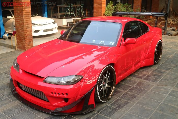 Body kit dan wide body Rocket Bunny, bikin tampilan makin agresif