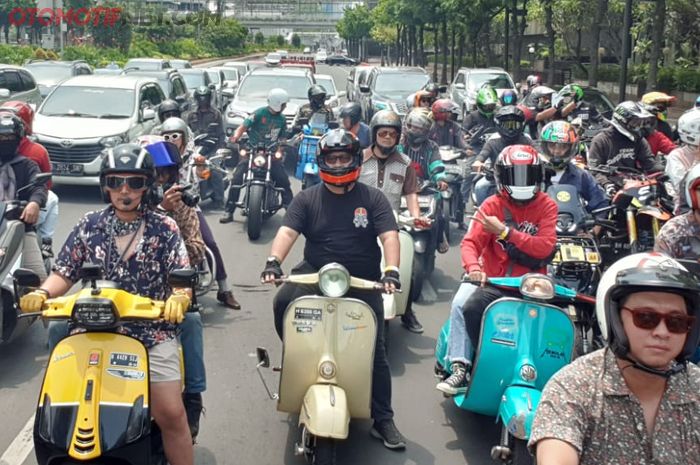 Acara diawali dengan HobbyGround Ride, yaitu berkendara bersama-sama menuju lokasi dengan titik kumpul di Motovillage Jakarta