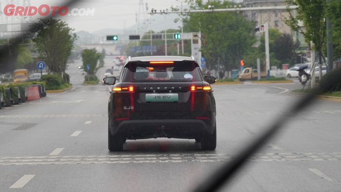 JAECOO J5 EV