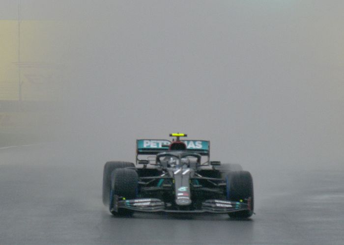 Hujan deras masih mewarnai ssi kualifikasi F1 Turki 2020