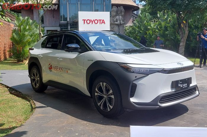 Toyota bZ4x yang akan dipakai untuk KTT ASEAN 2023.
