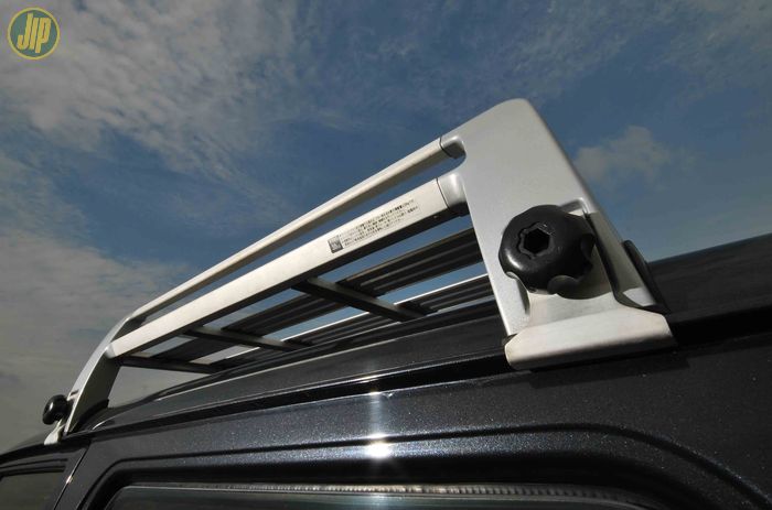 Roof rack asli optional milik Suzuki Jimny JB32 