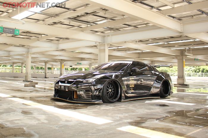 Nissan GT-R R35 Pakai Bodi Kit Aimgain