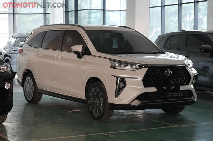 Estimasi harga Toyota Veloz 1.5 V Hybrid tahun 2026.