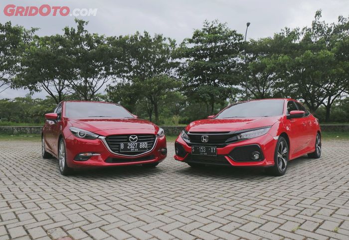 Honda Civic Hatchback E datang dari Thailand sedangkan Mazda3 datang secara utuh dari Jepang
