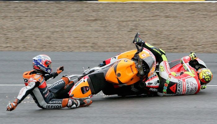 Insiden Rossi vs Stoner di MotoGP Jerez 2011 membuat sindiran Stoner ke Rossi terkenal
