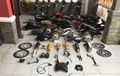 Ajiib.. Spare Part Moge Digelar Kayak Kaki Lima, Mau Ohlins Atau Brembo Tinggal Tunjuk