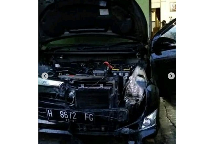 Diahatsu Sigra korban teror pembakaran misterius