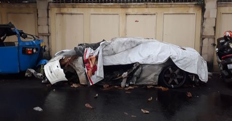 Wow! Toyota Alphard dan Nissan GTR R35 Jadi 'Bangkai' Bersama Bajaj di Kantor Polisi