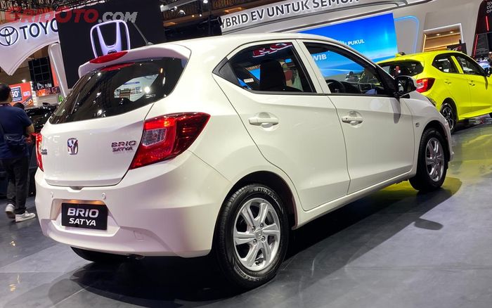 Spesifikasi mesin dan konsumsi BBM Honda Brio tahun 2026.
