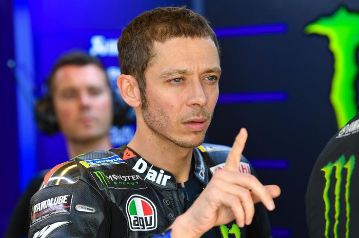 Pembalap tim Monster Energy Yamaha, Valentino Rossi masih akan terus membalap meski umur tak muda lagi