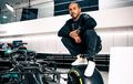 Tak Disangka, FIA Jatuhkan Denda Hampir Rp 800 Juta, Respon Lewis Hamilton Justru Mulia Banget