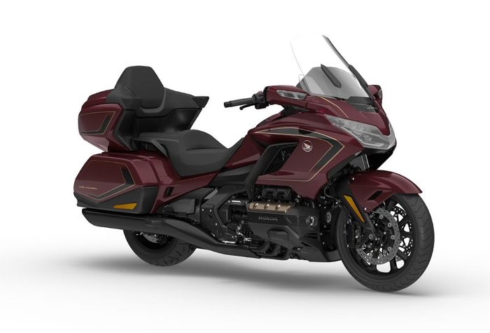 Gold Wing hadir dengan warna Bordeaux Red Metallic