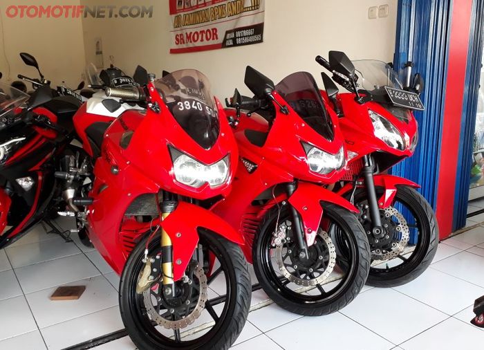 Deretan Kawasaki Ninja 250 Karbu di showroom motor bekas