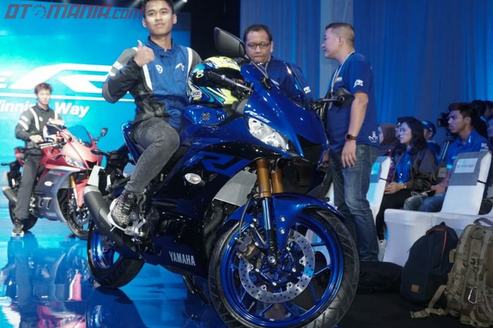 Kabar gembira di peluncuran Yamaha New R25, Galang Hendra Pratama bertahan tampil di WSSP300 musim d