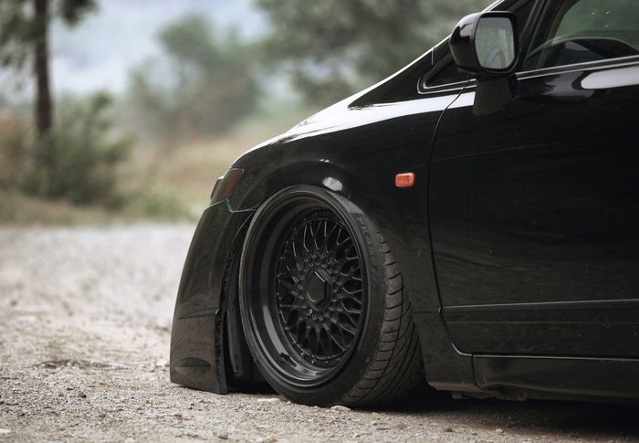 Honda Civic FD pakai pelek ESM 002R ukuran 17 inci