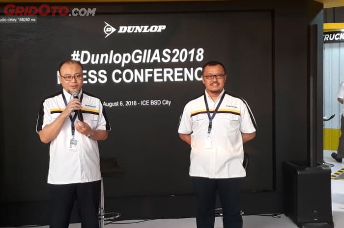 Hendra Himawan (kiri) saat konferensi pers di GIIAS 2018