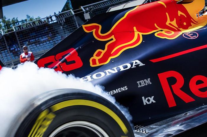 Mobil Red Bull RB15