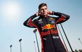 Otorace: Red Bull Ogah Tukar Max Verstappen dengan Lewis Hamilton