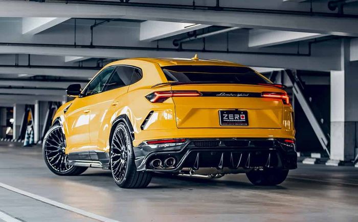 Tampilan belakang sangar modifikasi Lamborghini Urus