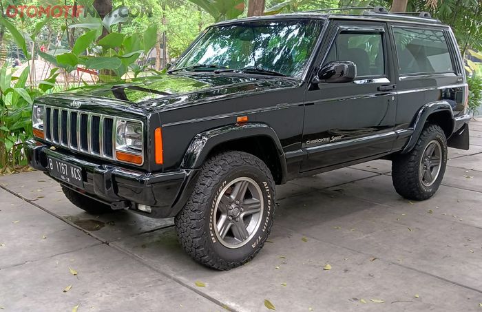Jeep Cherokee Country Coupe 2000