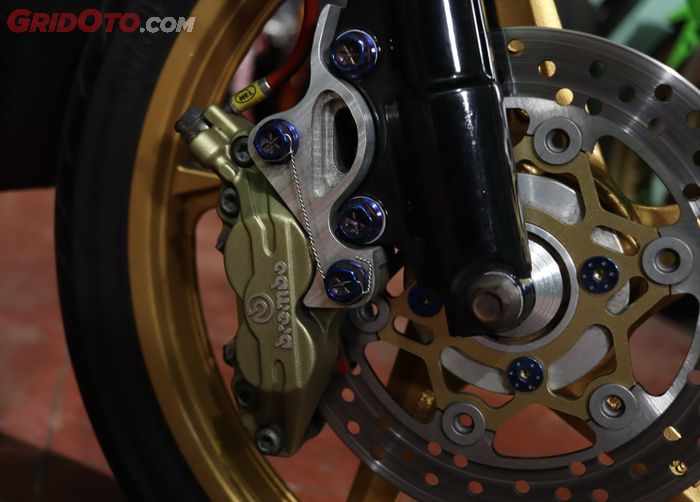 Sektor pengereman sudah pakai Brembo