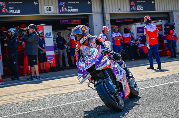Diasapi Enea Bastianini di balapan MotoGP Inggris 2022, Jorge Martin tetap tenang dalam perebutan kursi tim pabrikan Ducati