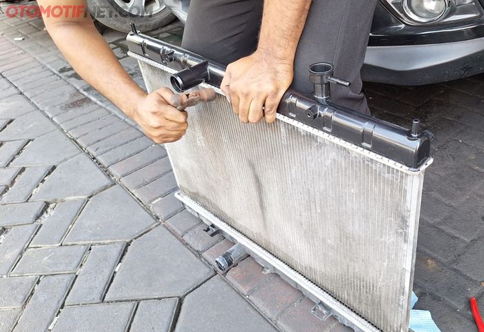 Radiator mobil tersumbat
