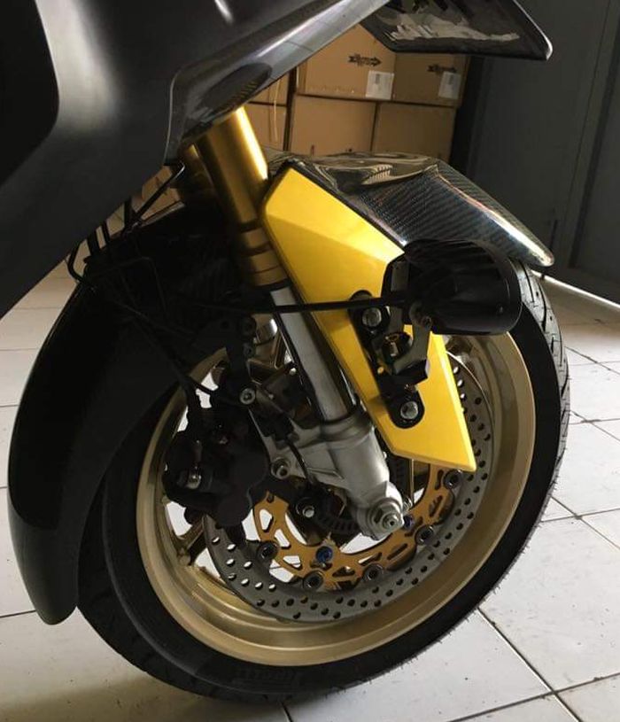 Dudukan cakram dan speed sensor juga ABS perlu dipapas 1,2 cm agar sejajar dengan kaliper