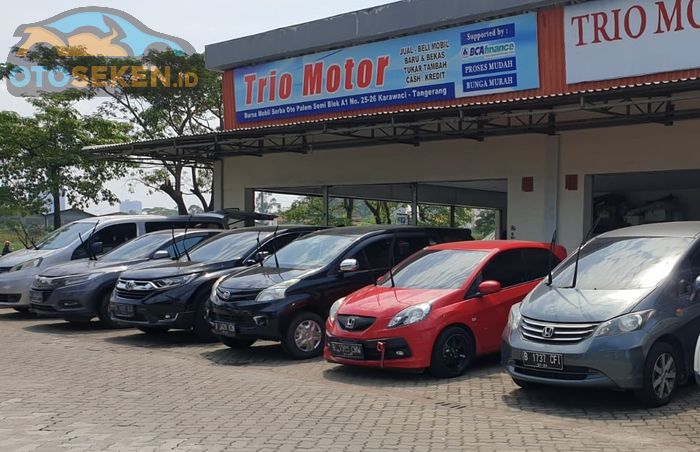 Banyak mobil bekas harga di bawah Rp 200 juta di Trio Motor Karawaci